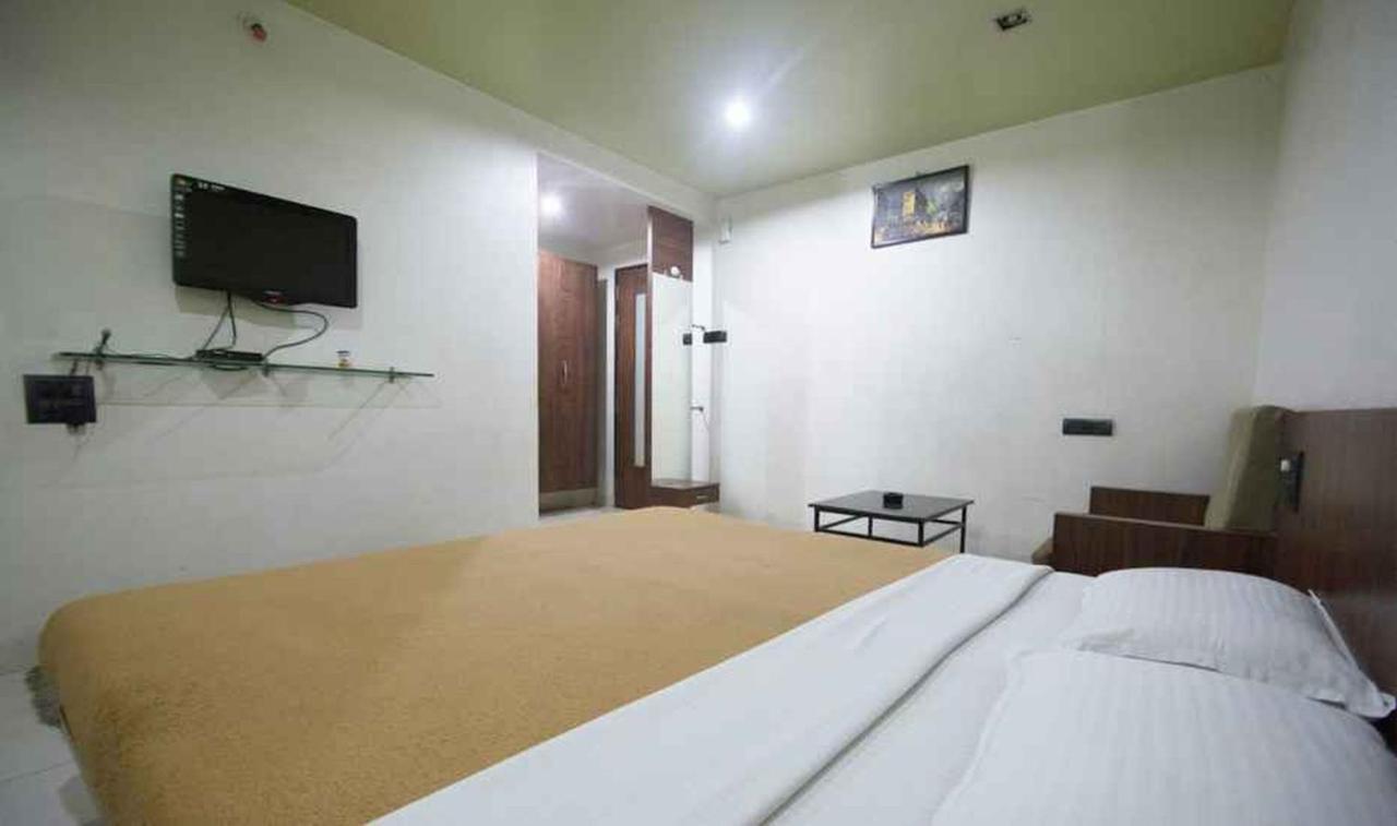 Hotel Royal Palace ออรังกาบัด ภายนอก รูปภาพ