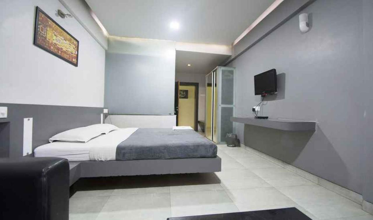 Hotel Royal Palace ออรังกาบัด ภายนอก รูปภาพ